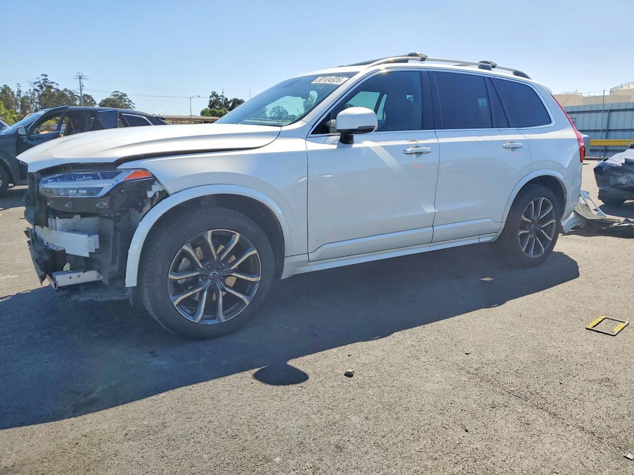 Salvage Volvo XC90 Image