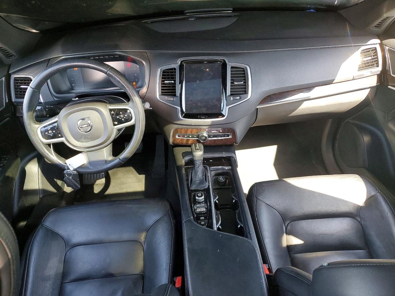 Volvo XC90 T5 Momentum