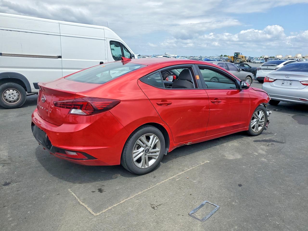 Hyundai ELANTRA Sel