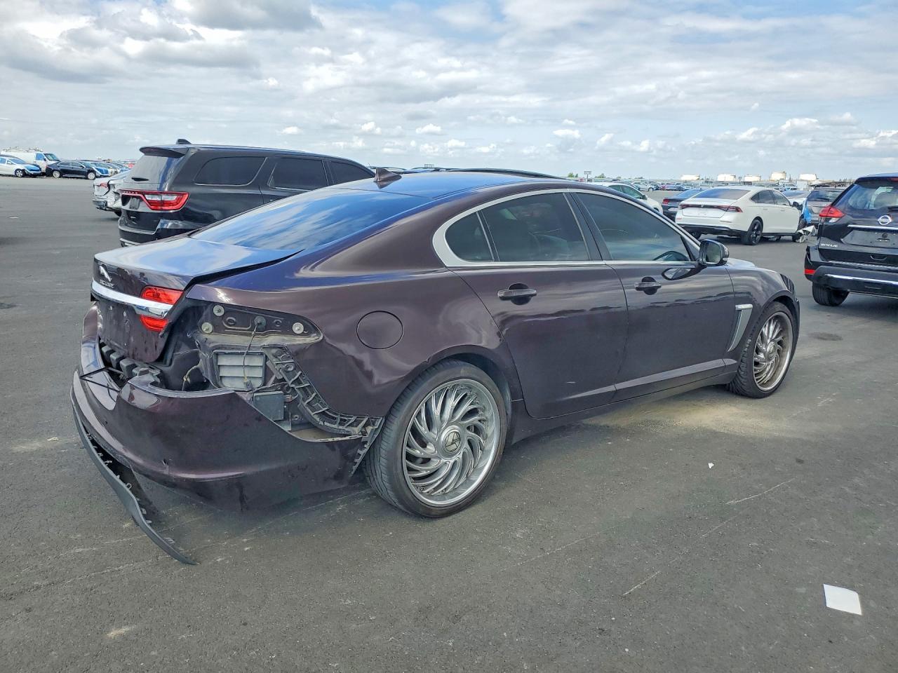 Jaguar XF 2.0t Premium