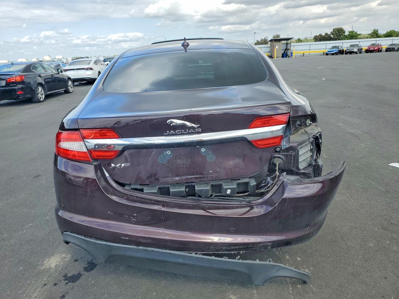 Jaguar XF 2.0t Premium