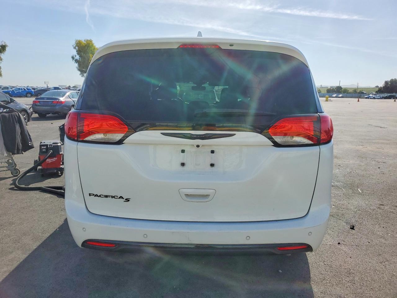 Chrysler Pacifica Touring