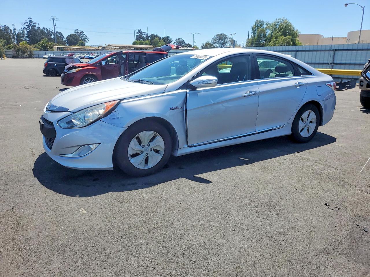 Salvage Hyundai SONATA Image