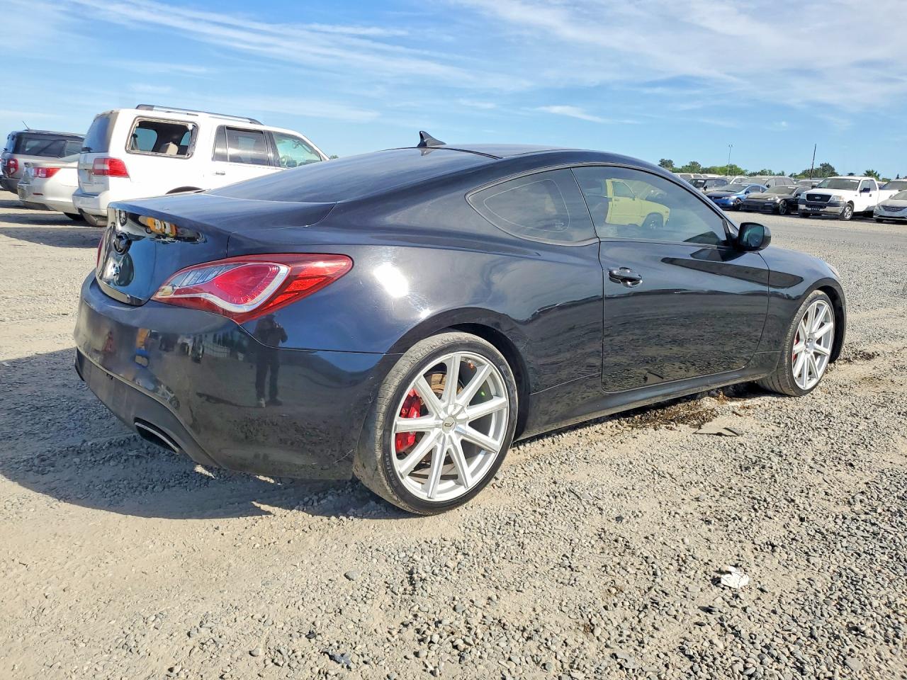 Hyundai Genesis 3.8 R-spec