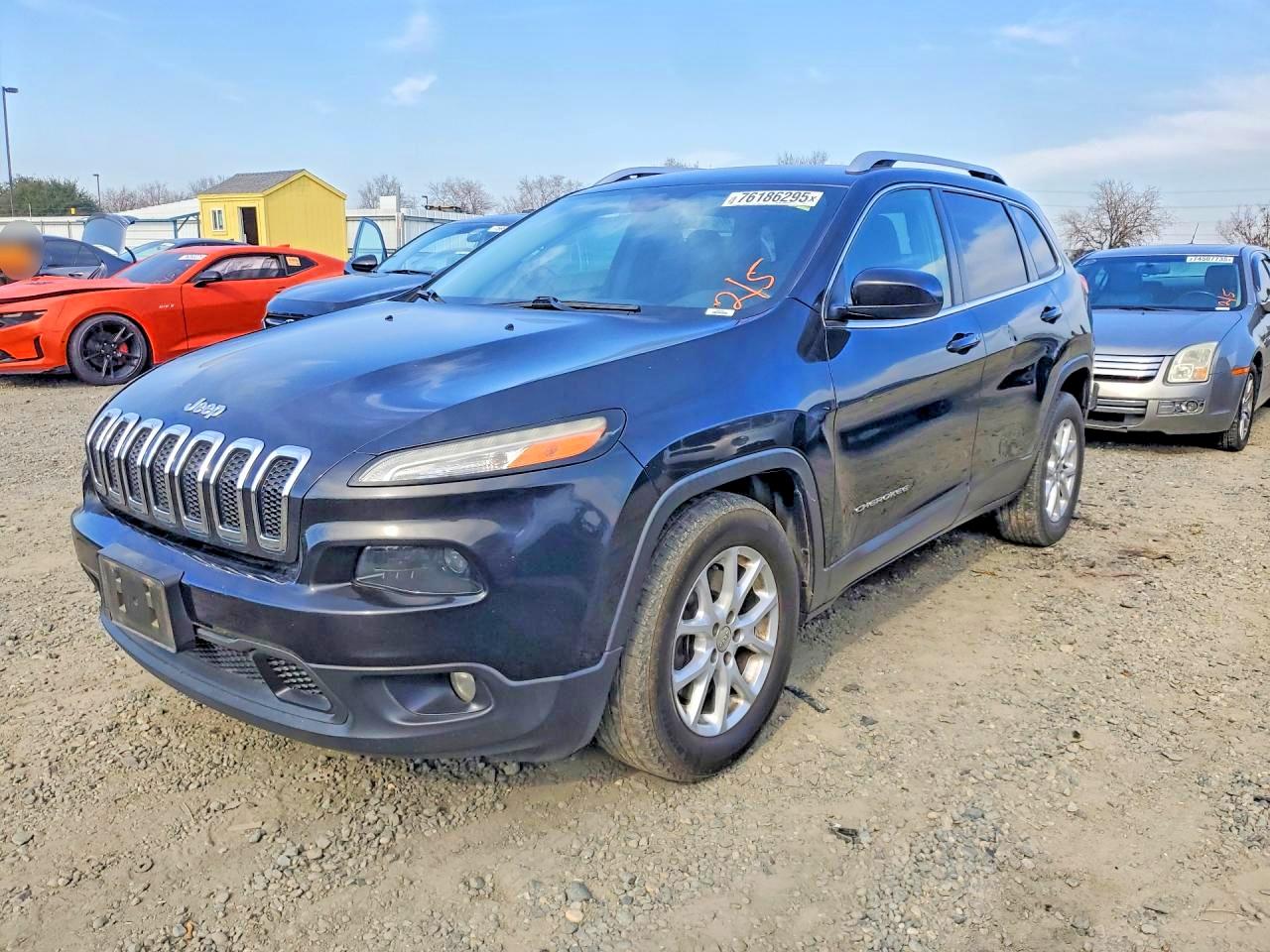 Salvage Jeep Grand Cherokee Image