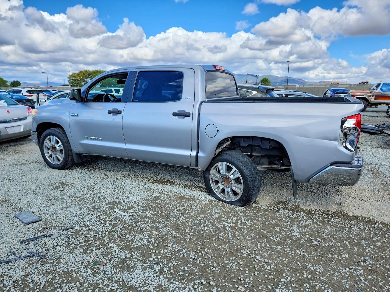 Toyota Tundra Crewmax Sr5