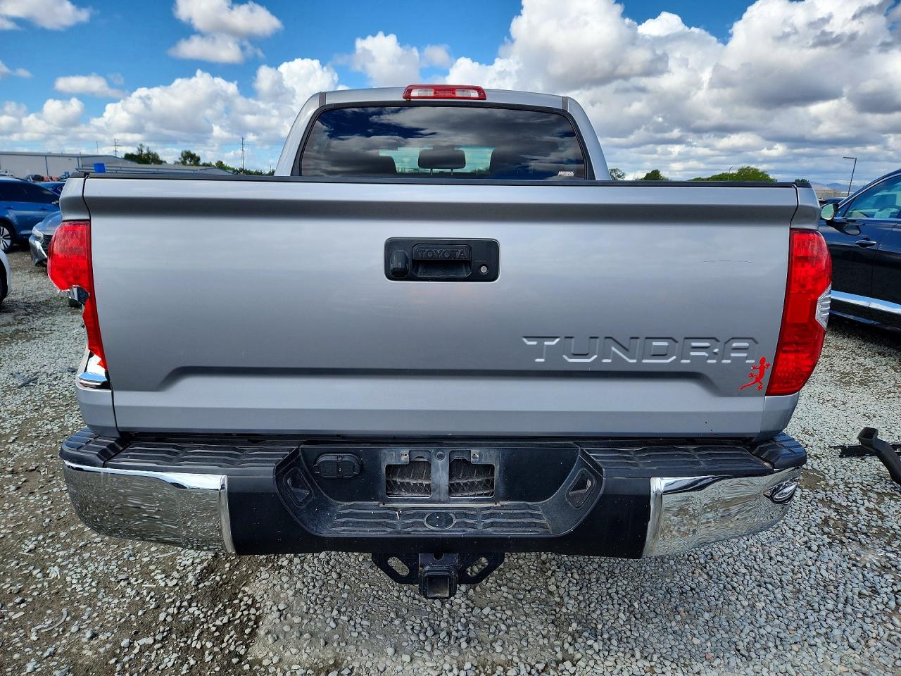Toyota Tundra Crewmax Sr5