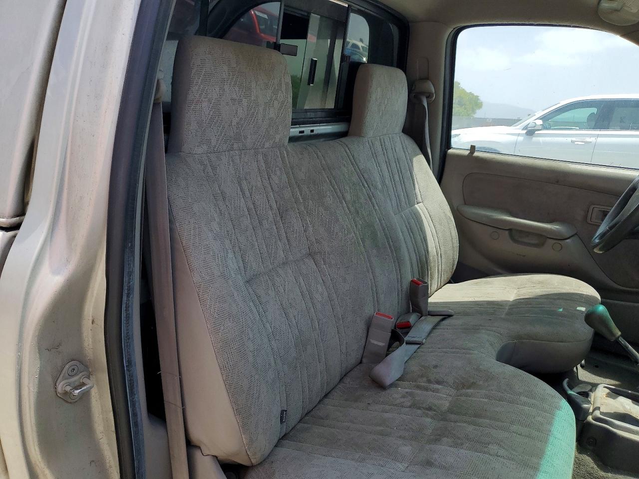 Toyota Tacoma Base