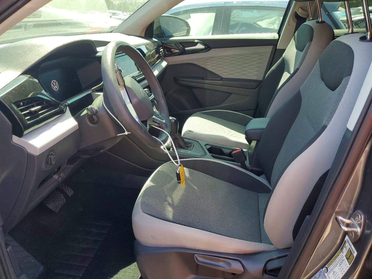 Volkswagen Taos S
