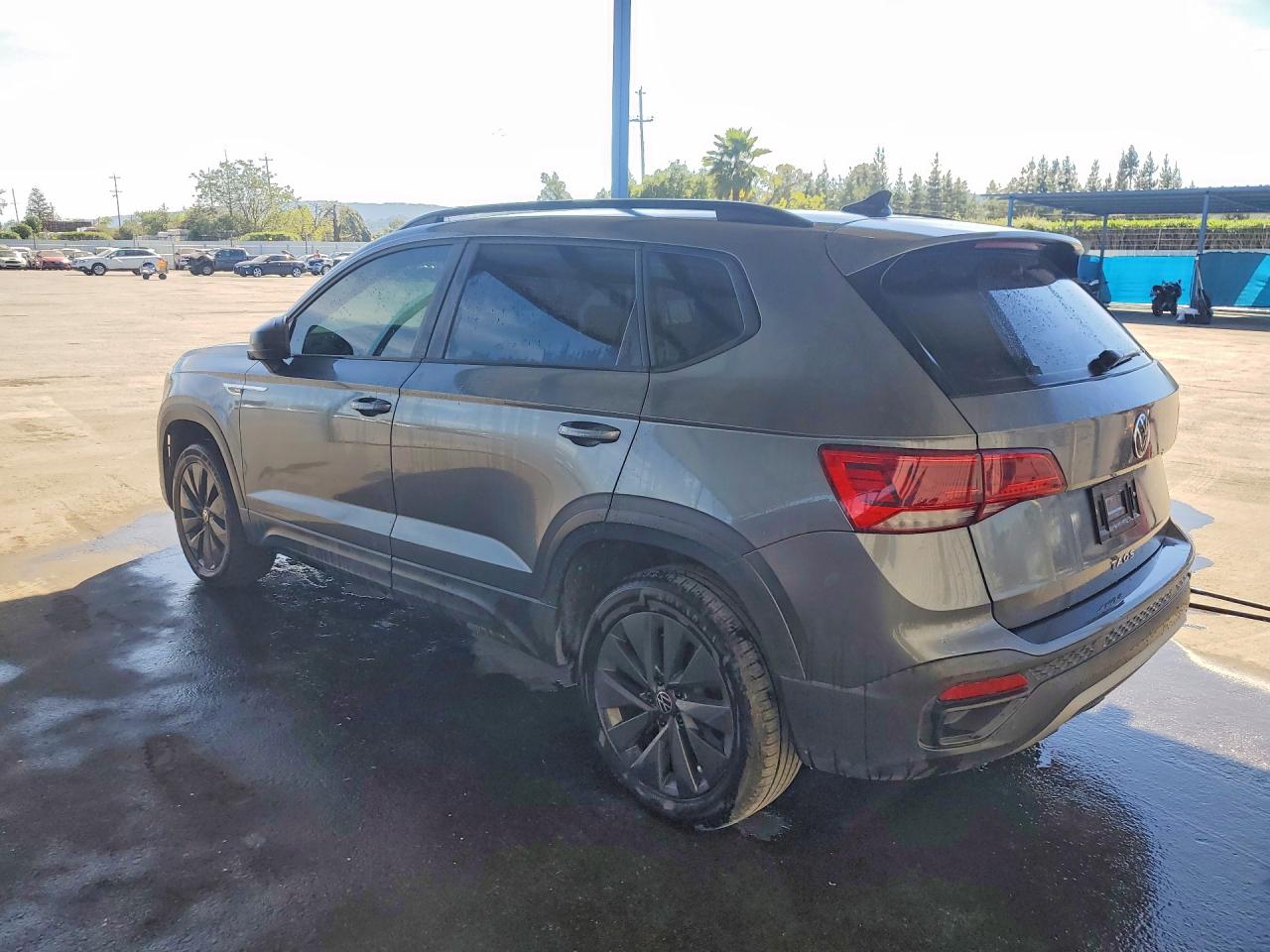 Volkswagen Taos S