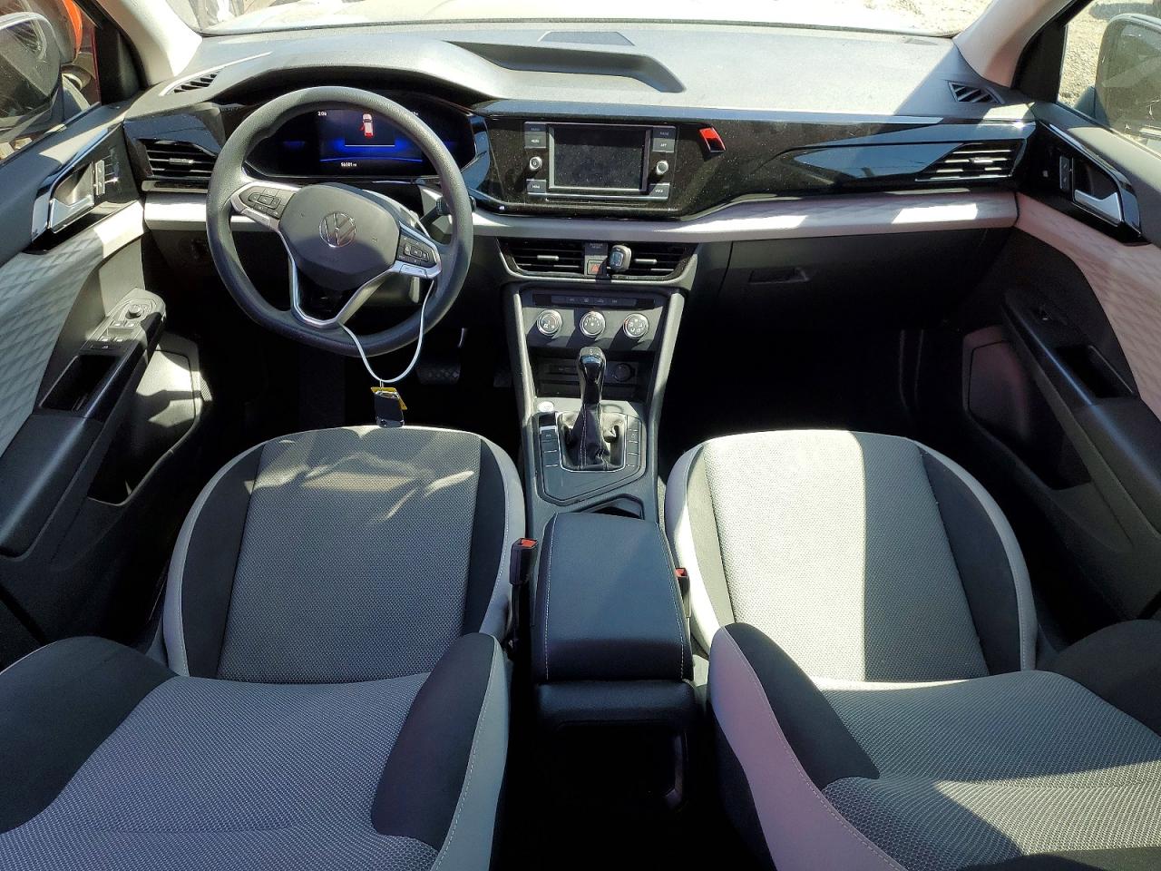Volkswagen Taos S