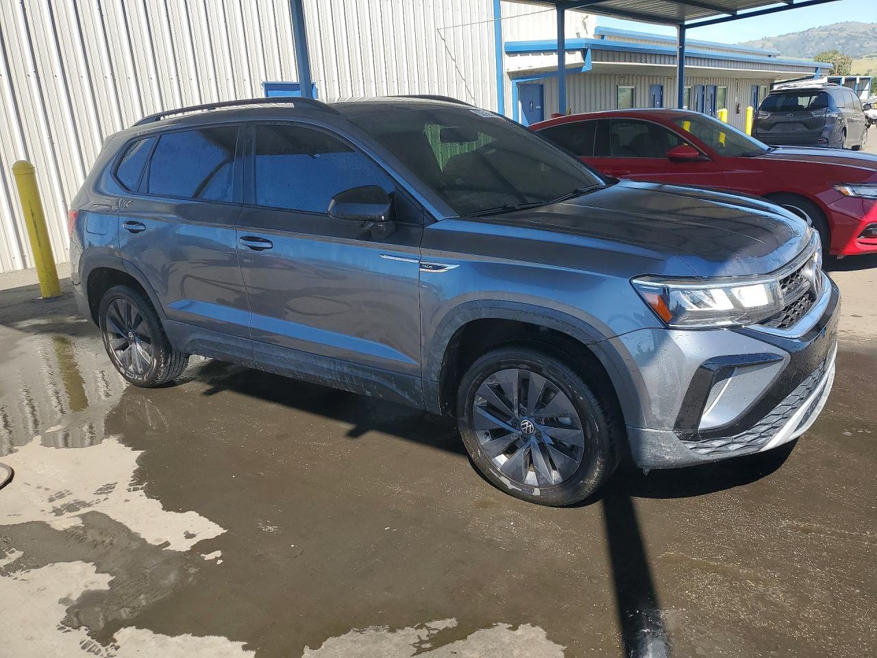 Volkswagen Taos S