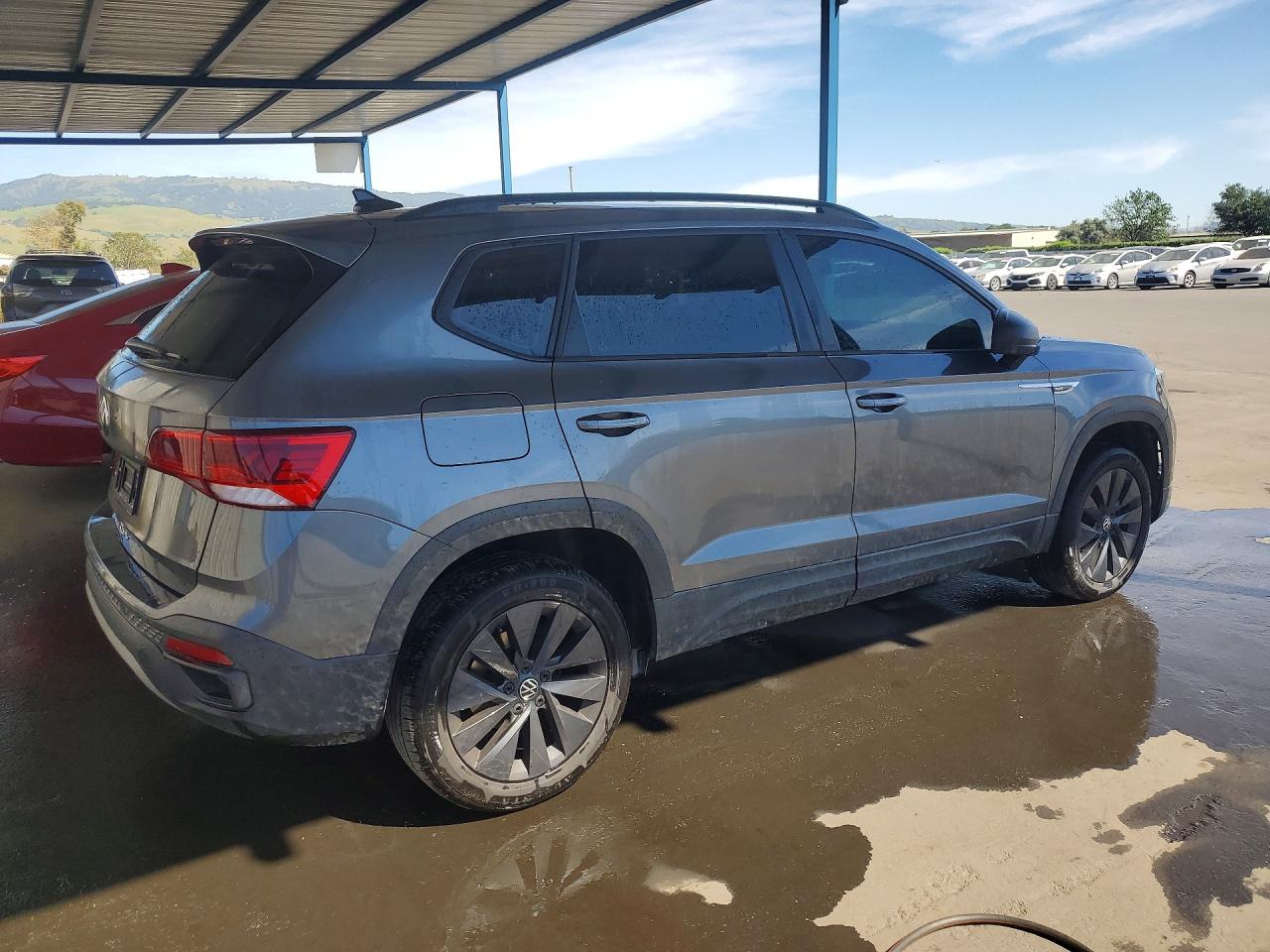 Volkswagen Taos S