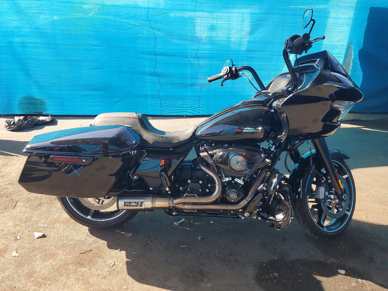 Salvage Harley-Davidson Fl Image