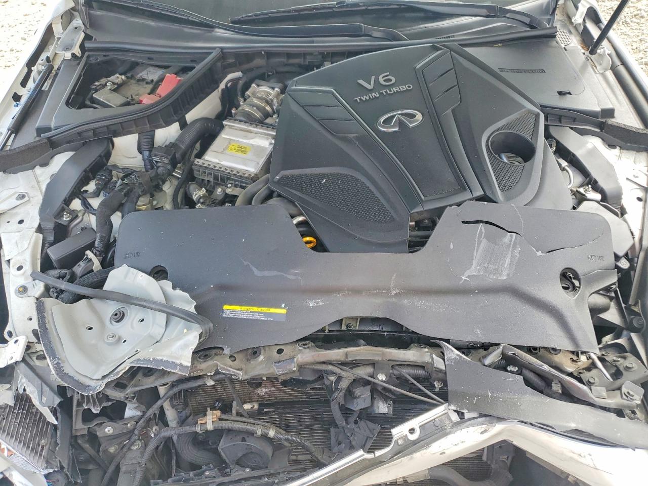 INFINITI Q50 Luxe