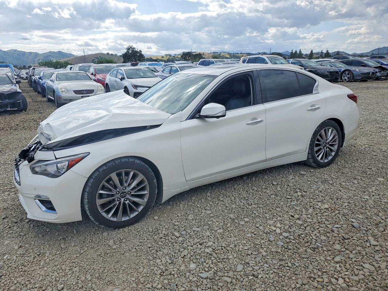 Salvage INFINITI Q50 Image