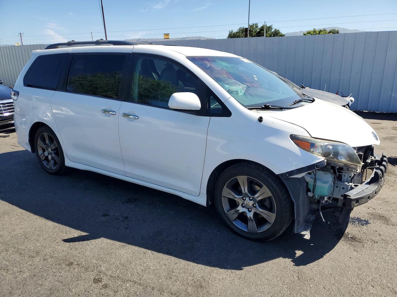 Toyota Sienna Sport