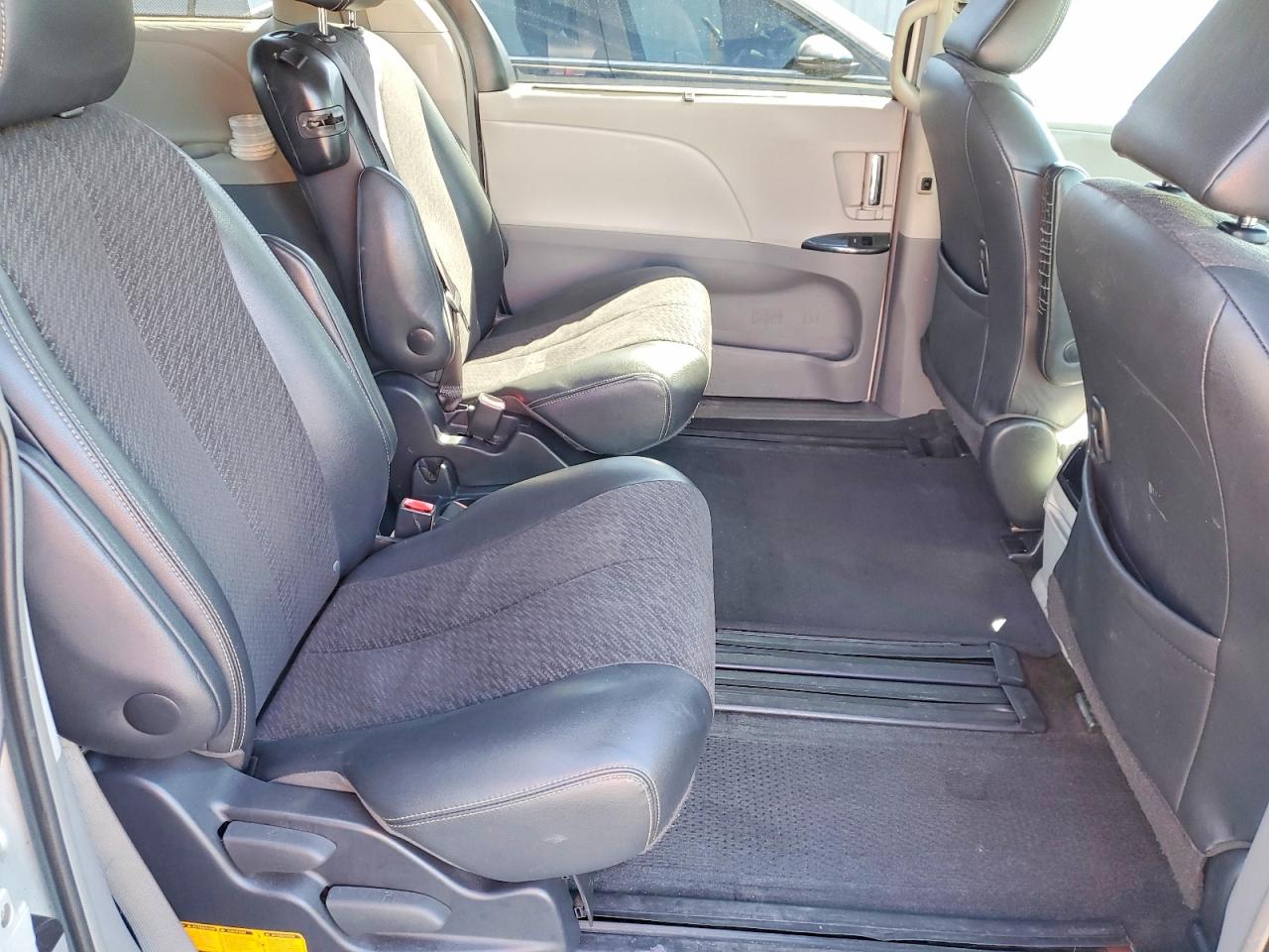 Toyota Sienna Sport