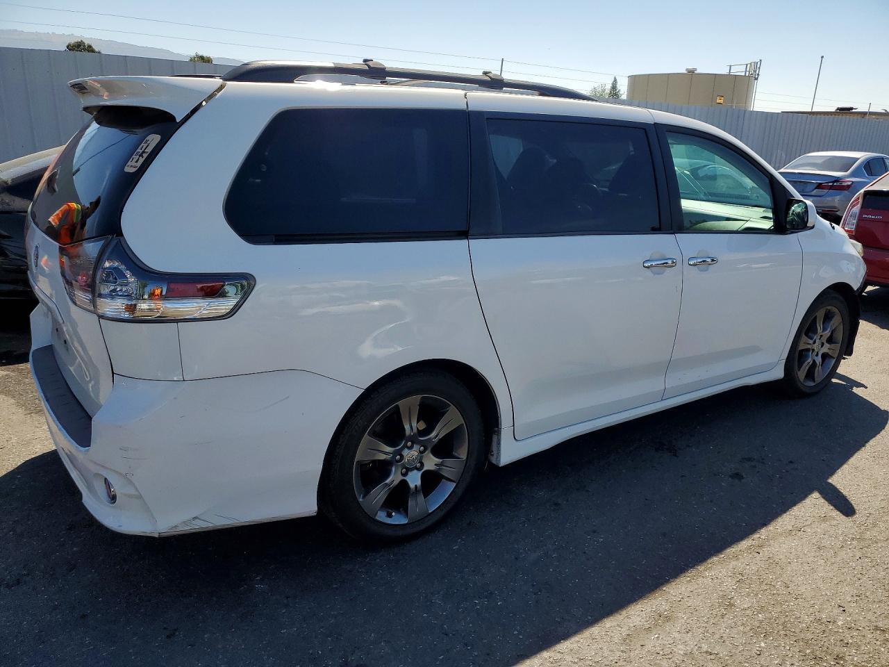 Toyota Sienna Sport