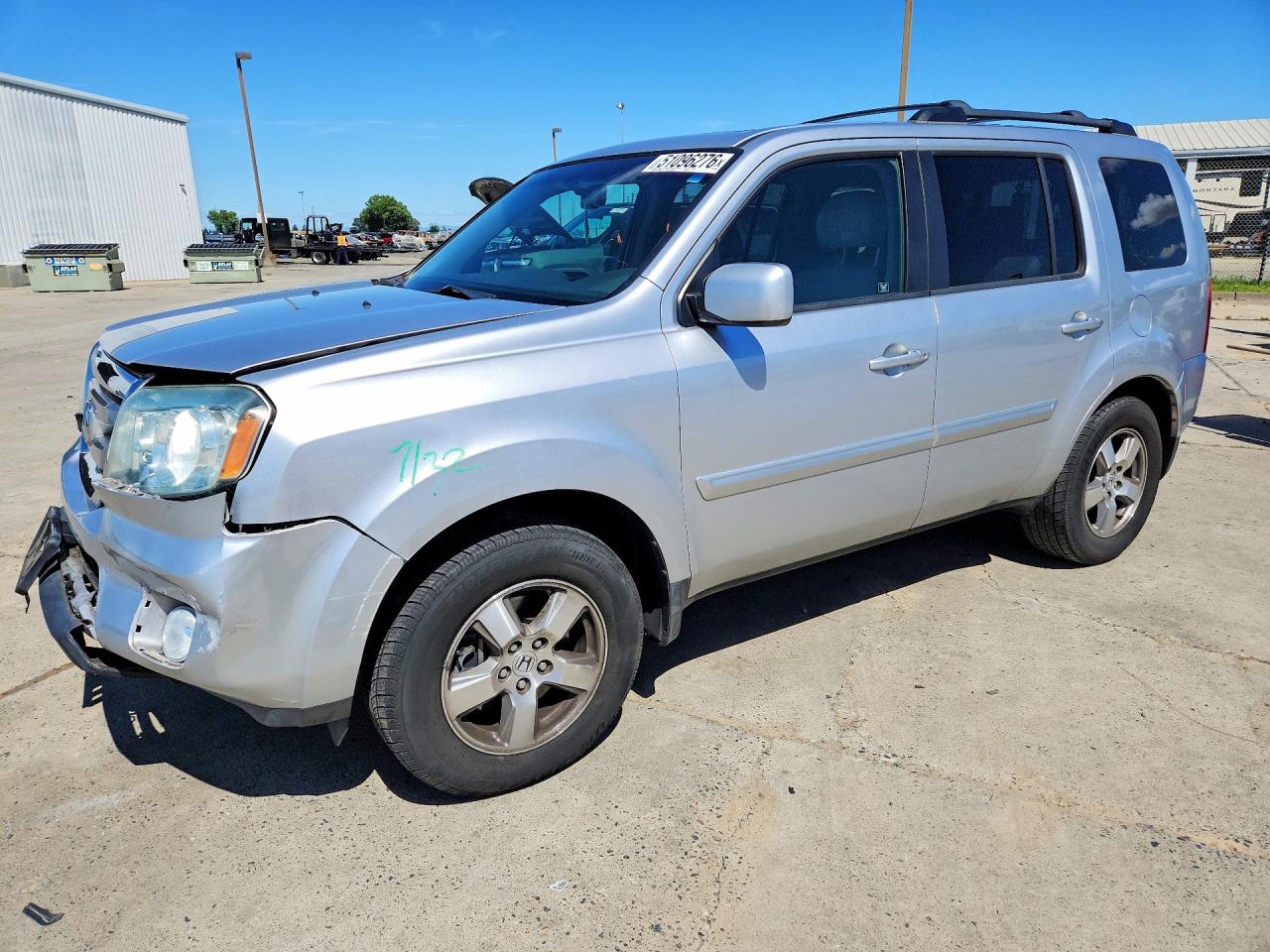 Salvage Honda Pilot Image