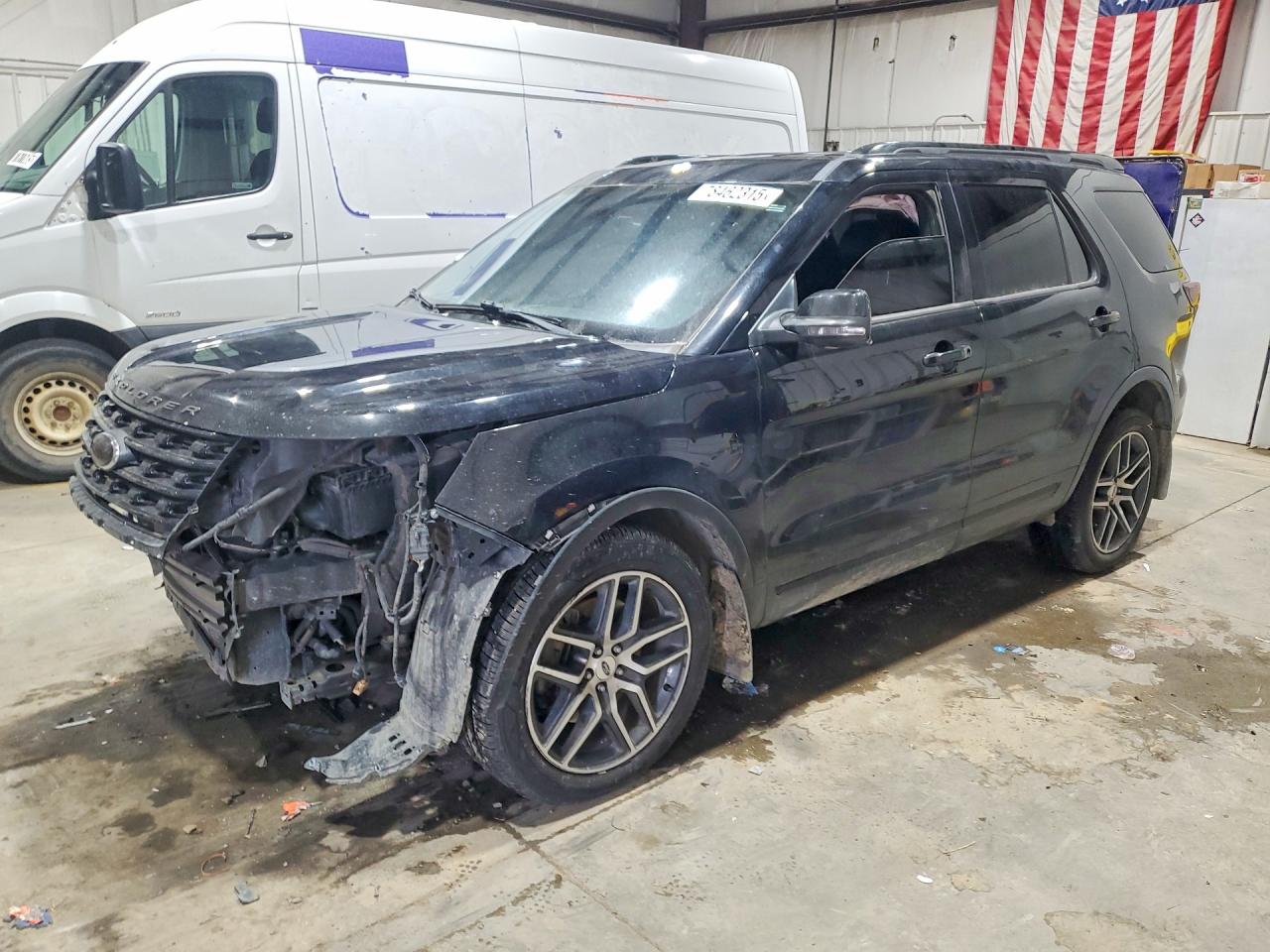 Salvage Ford Explorer Image