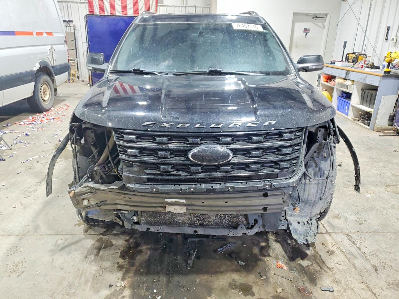Ford Explorer Sport