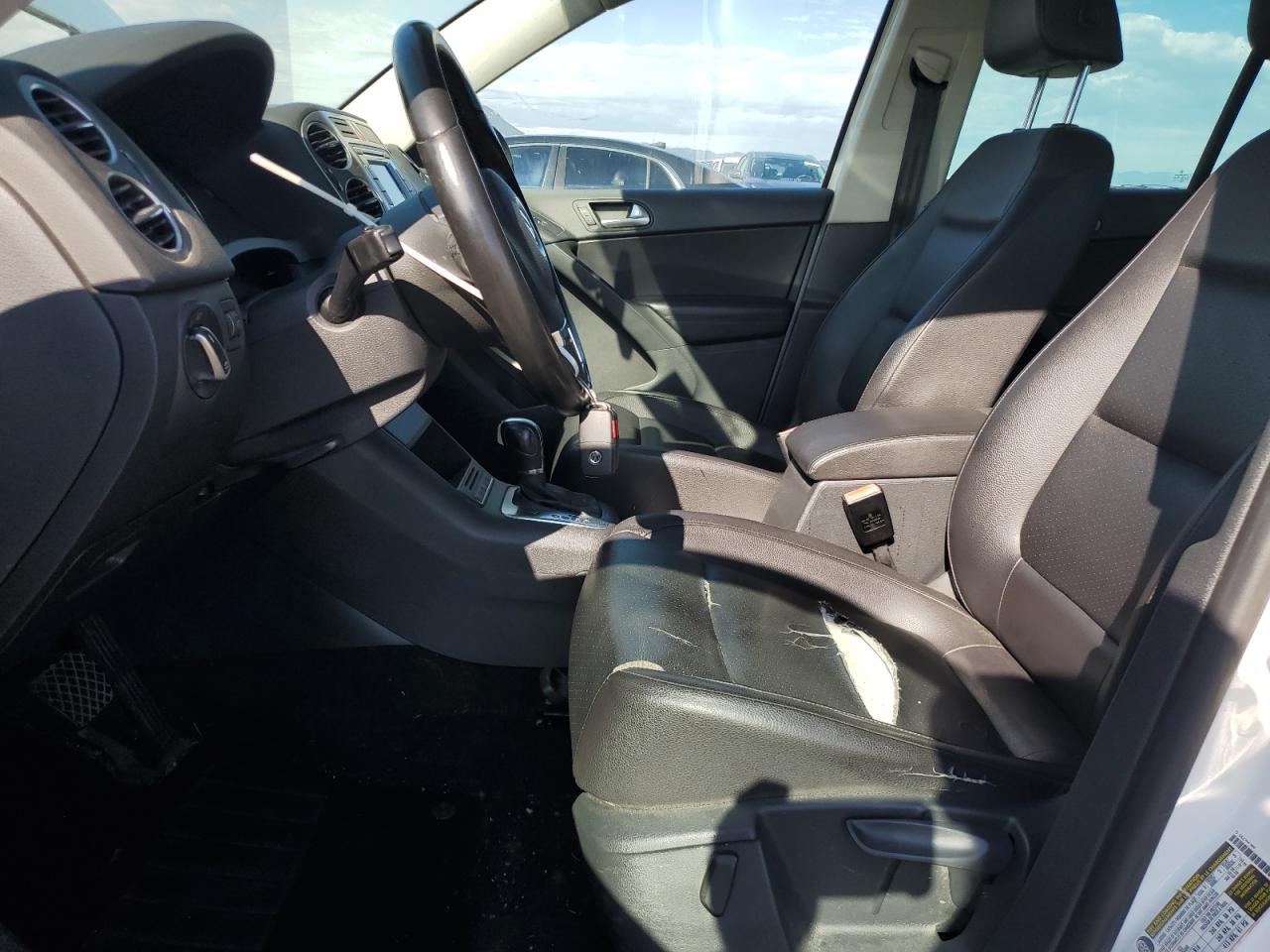Volkswagen Tiguan S