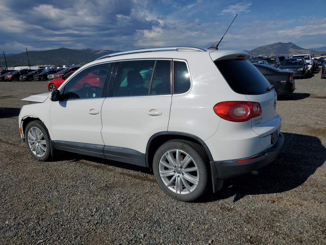 Volkswagen Tiguan S