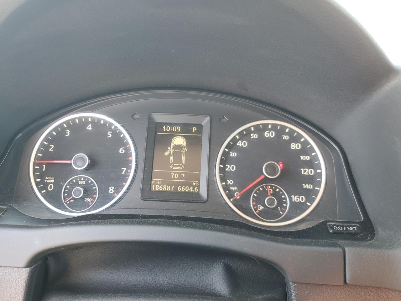 Volkswagen Tiguan S