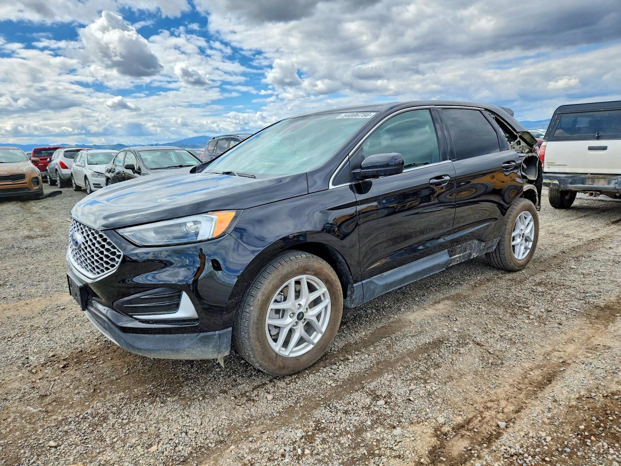 Salvage Ford Edge Image