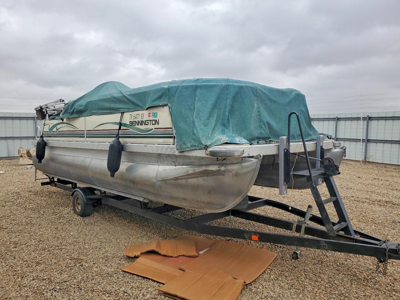Salvage Bennington 22 Ssbx Image