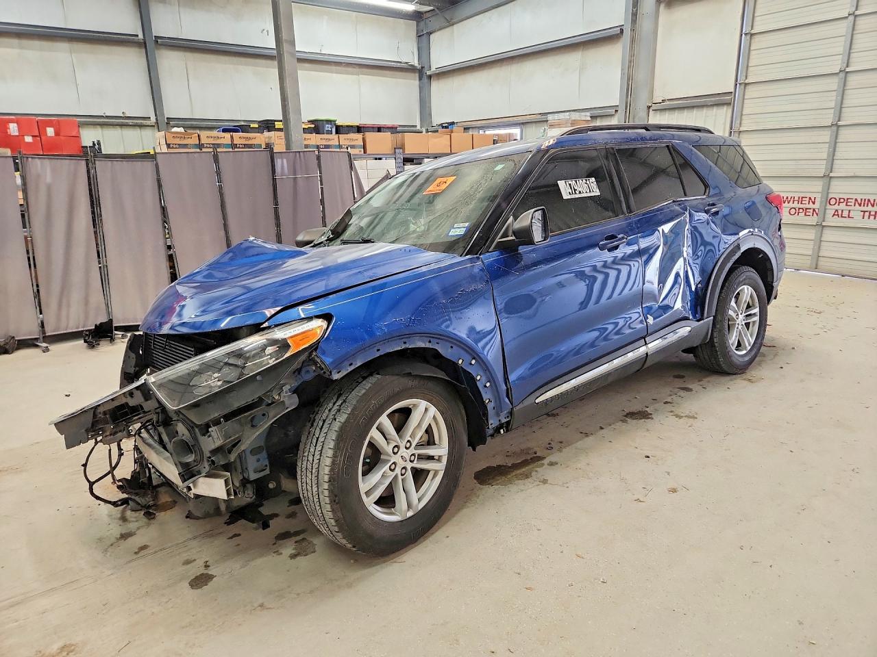 Salvage Ford Explorer Image