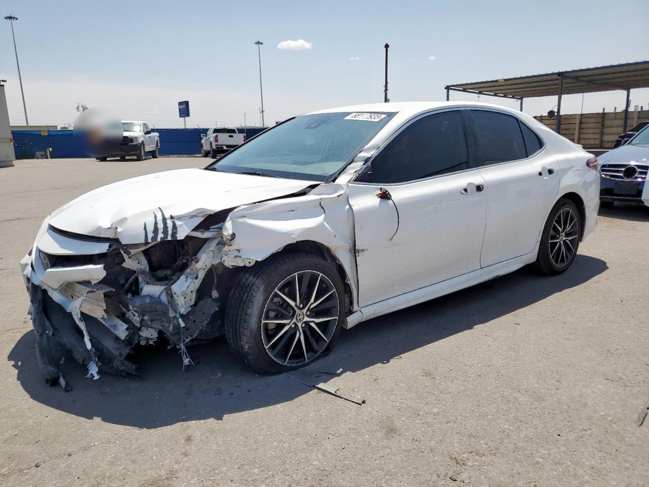 Salvage Toyota Camry Image