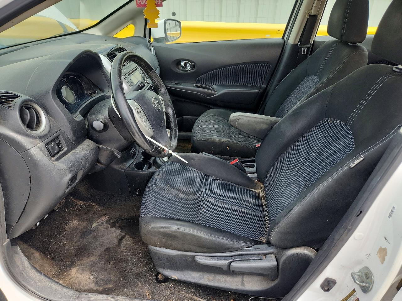 Nissan Versa Sv