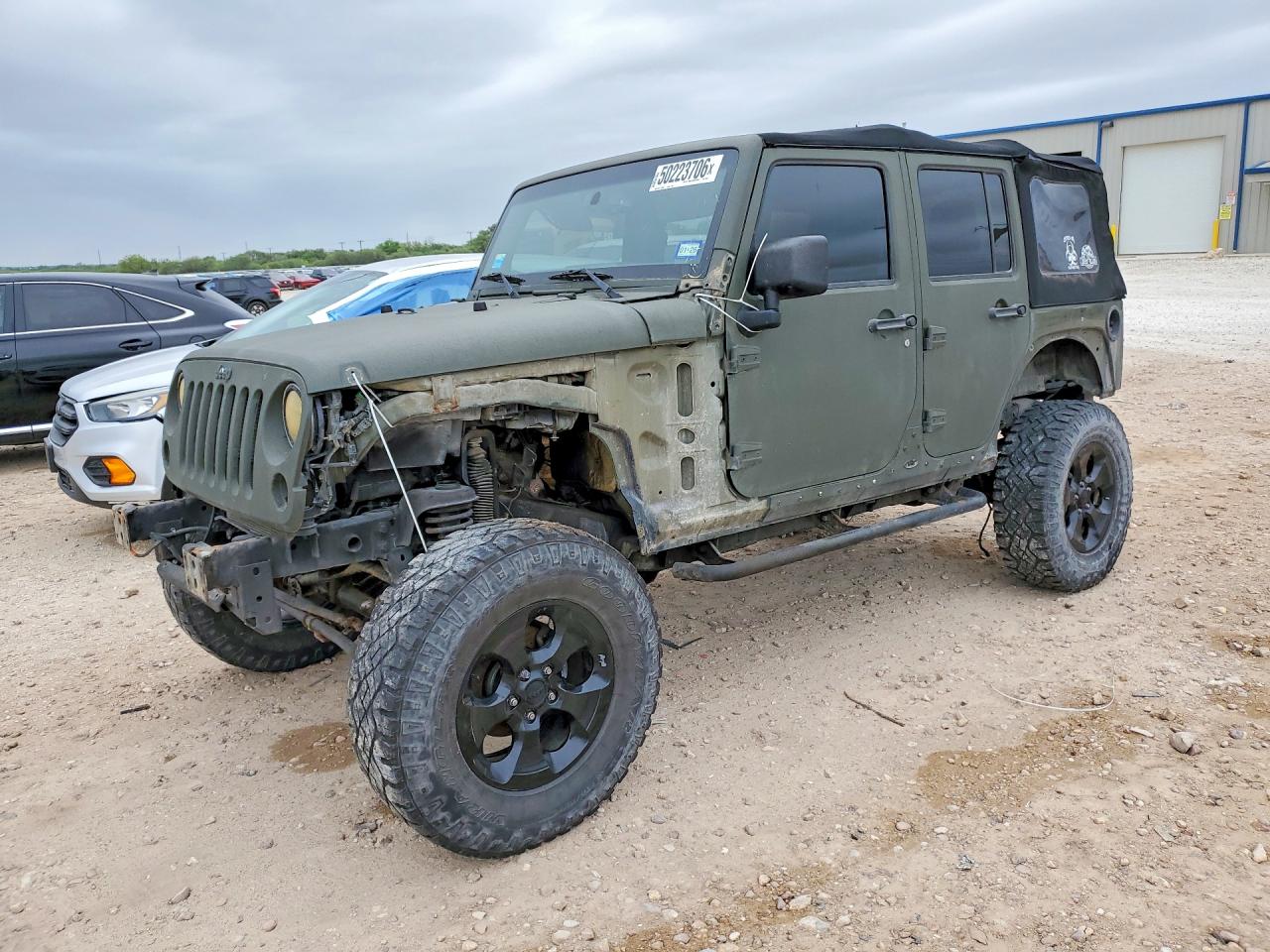 Salvage Jeep Wrangler Image