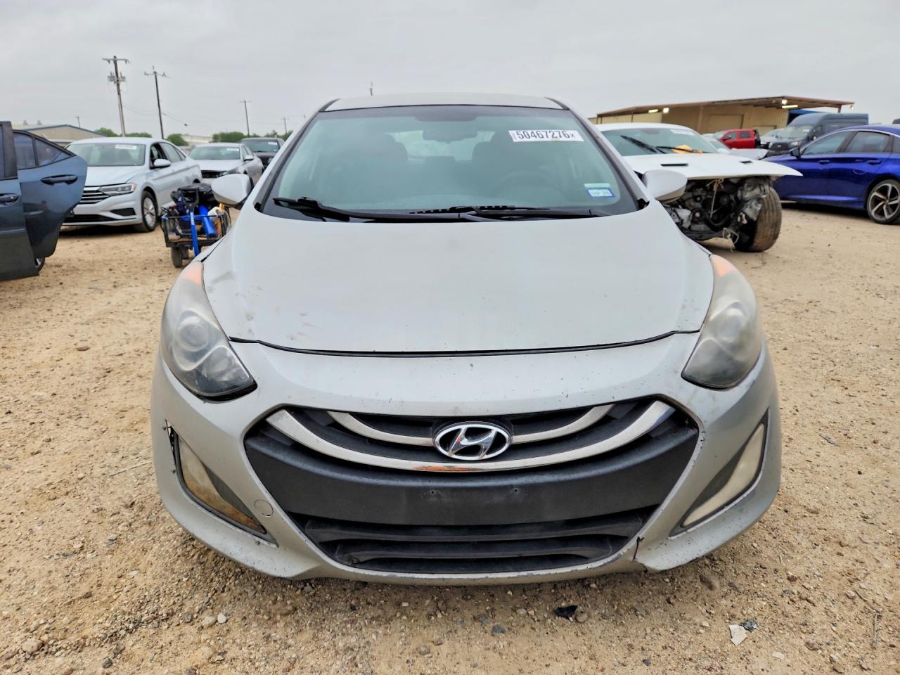 Hyundai ELANTRA Base
