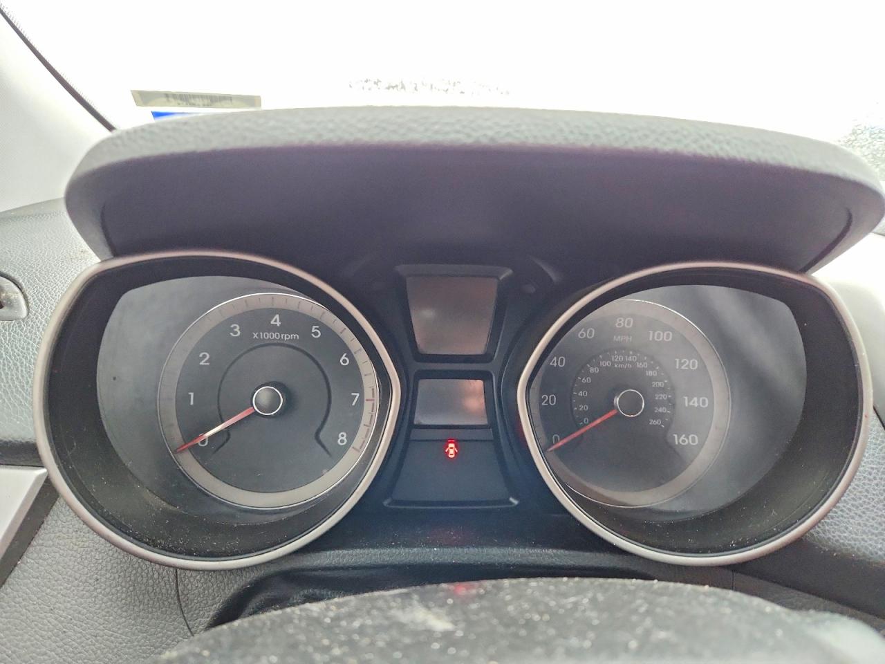 Hyundai ELANTRA Base
