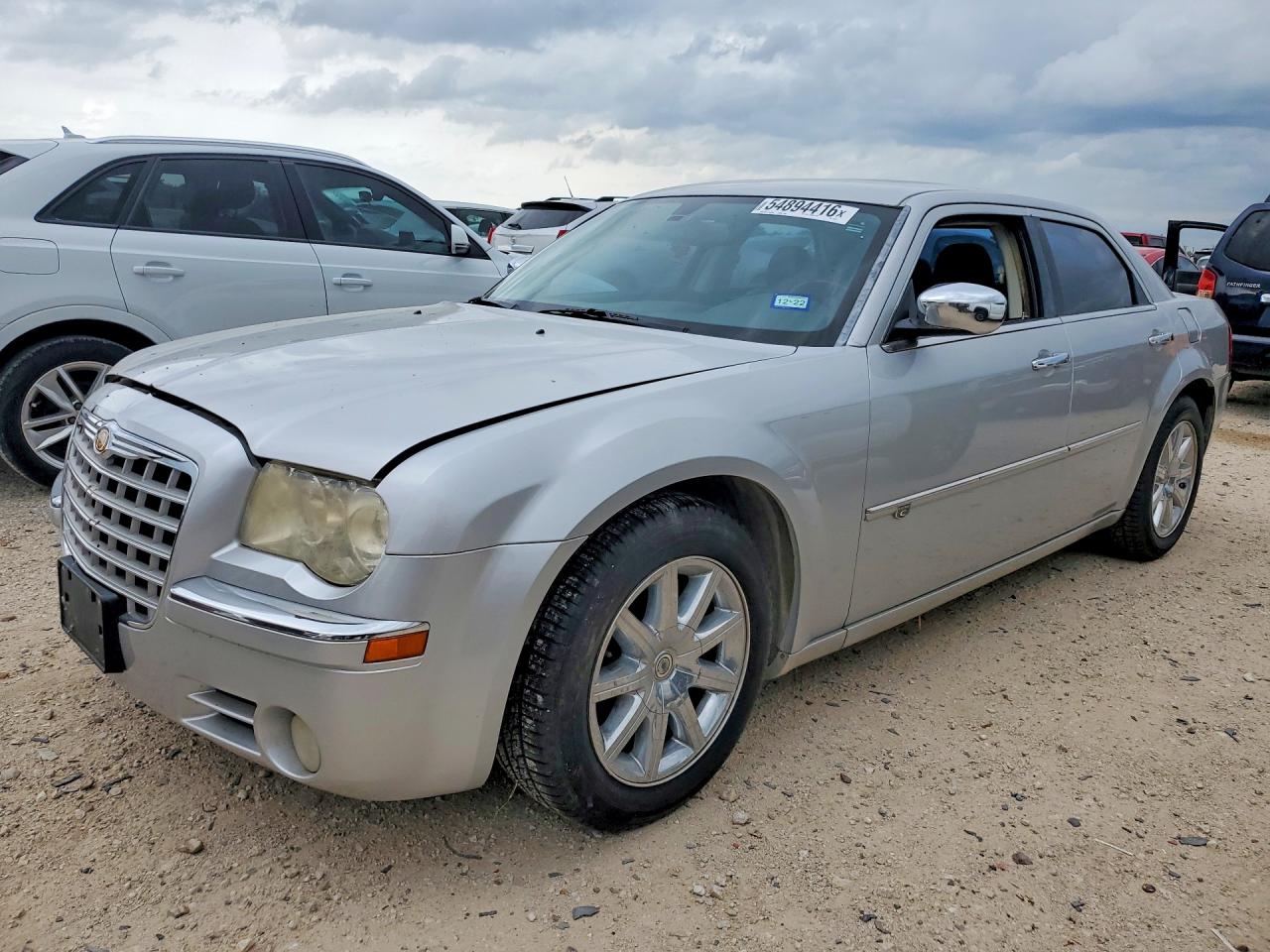 Salvage Chrysler 300 Image
