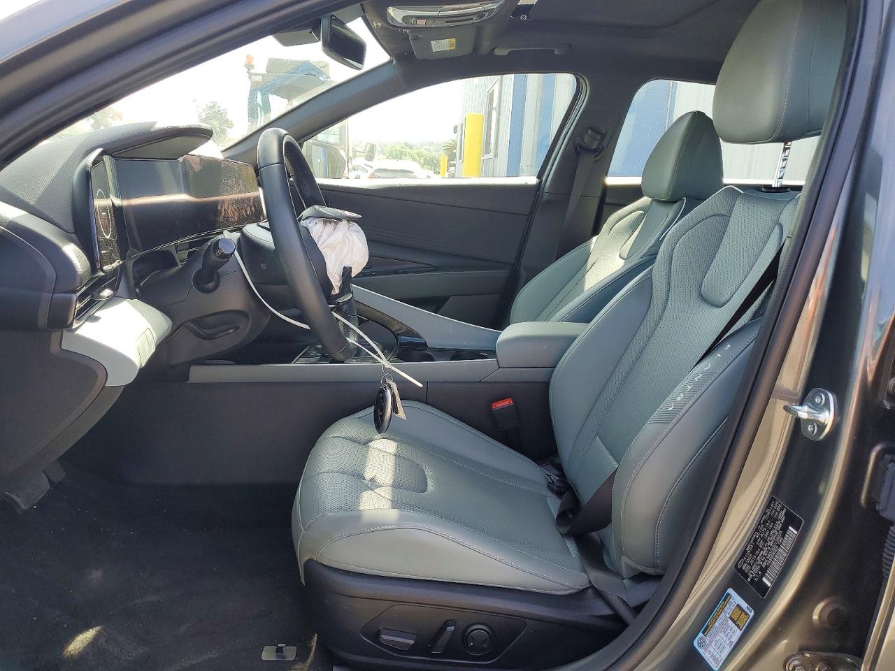 Hyundai ELANTRA Limited