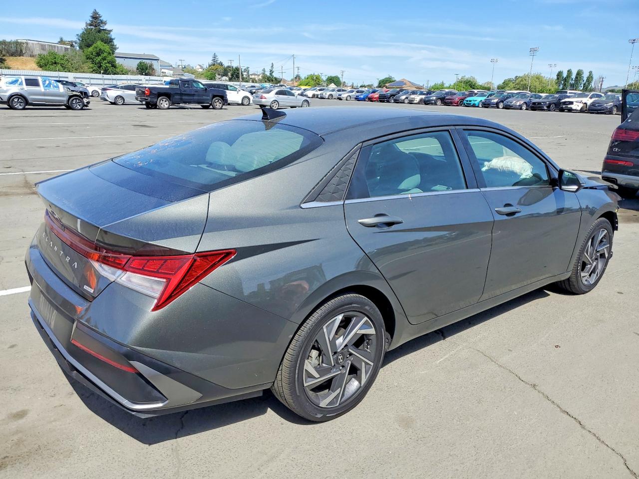 Hyundai ELANTRA Limited