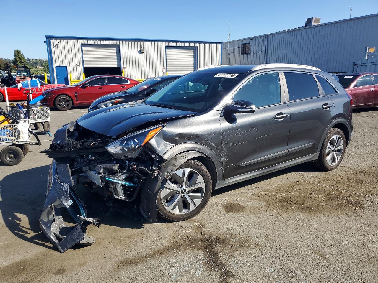 Salvage Kia Niro Image