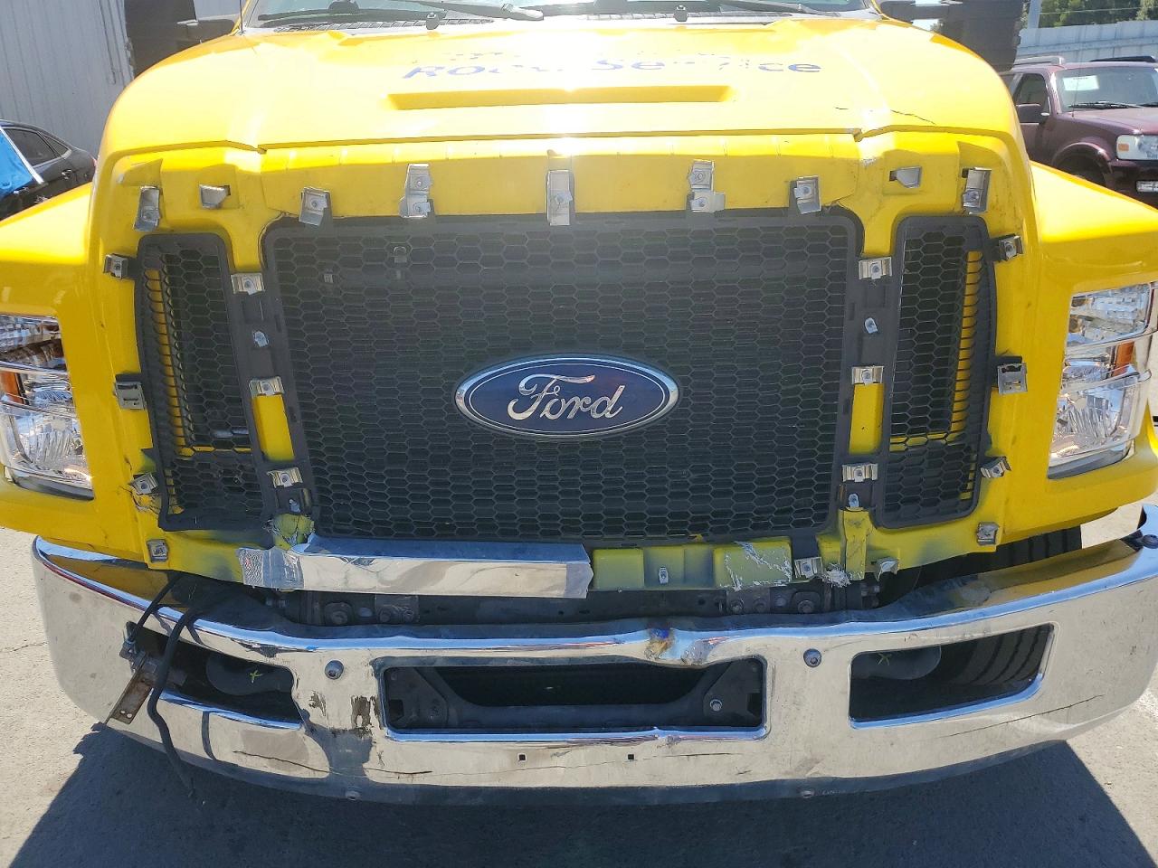 Ford F-650 Super Duty