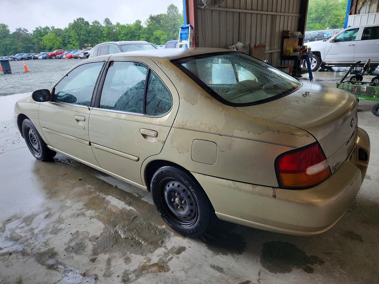 Nissan Altima Xe