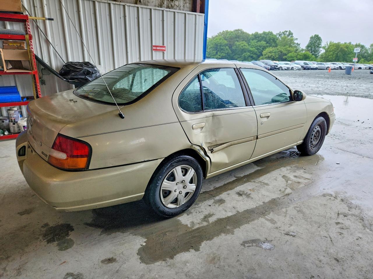 Nissan Altima Xe