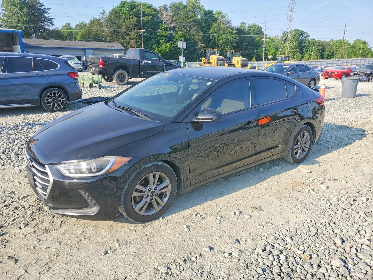 Salvage Hyundai ELANTRA Image