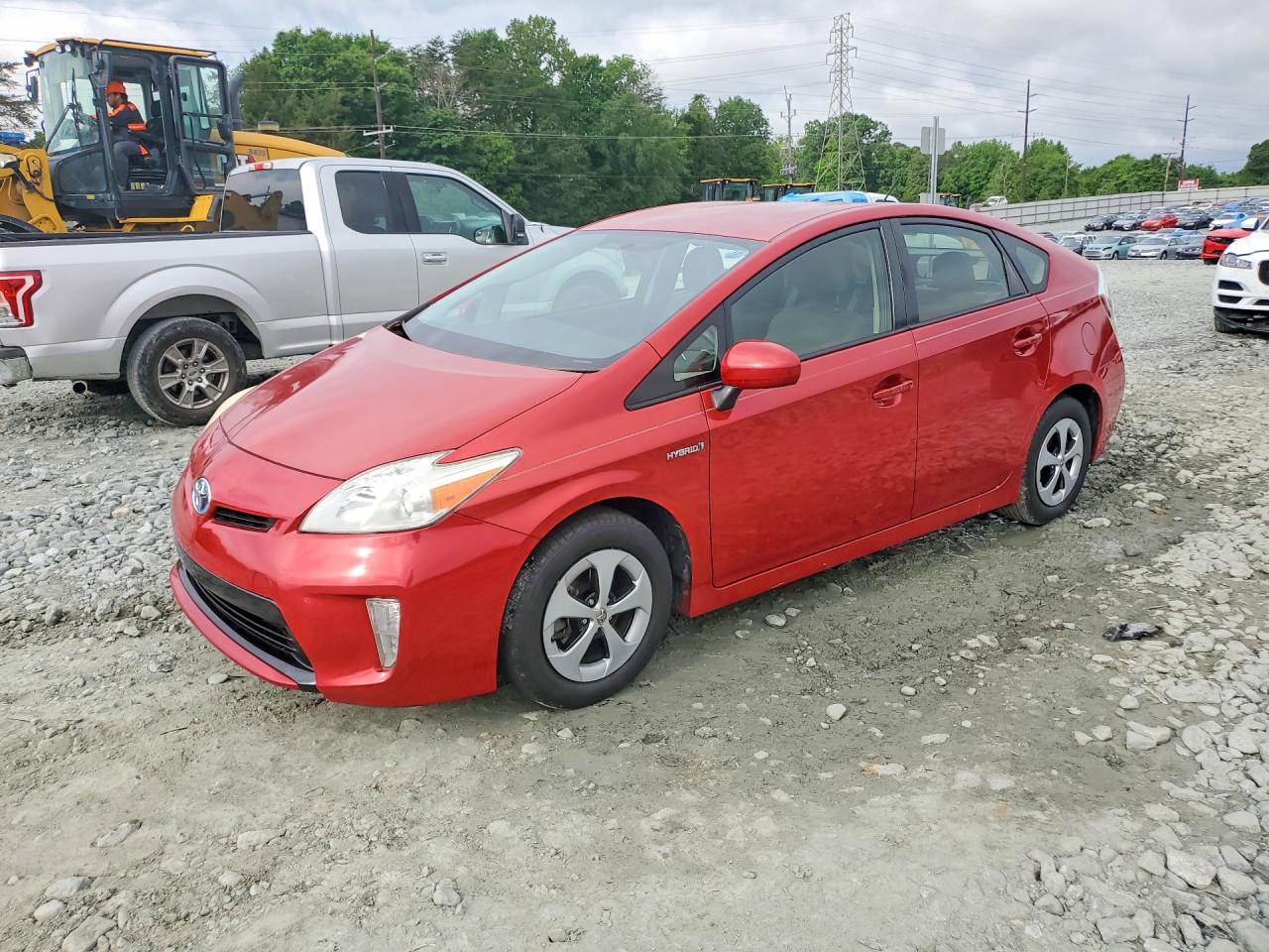 Salvage Toyota Prius Image