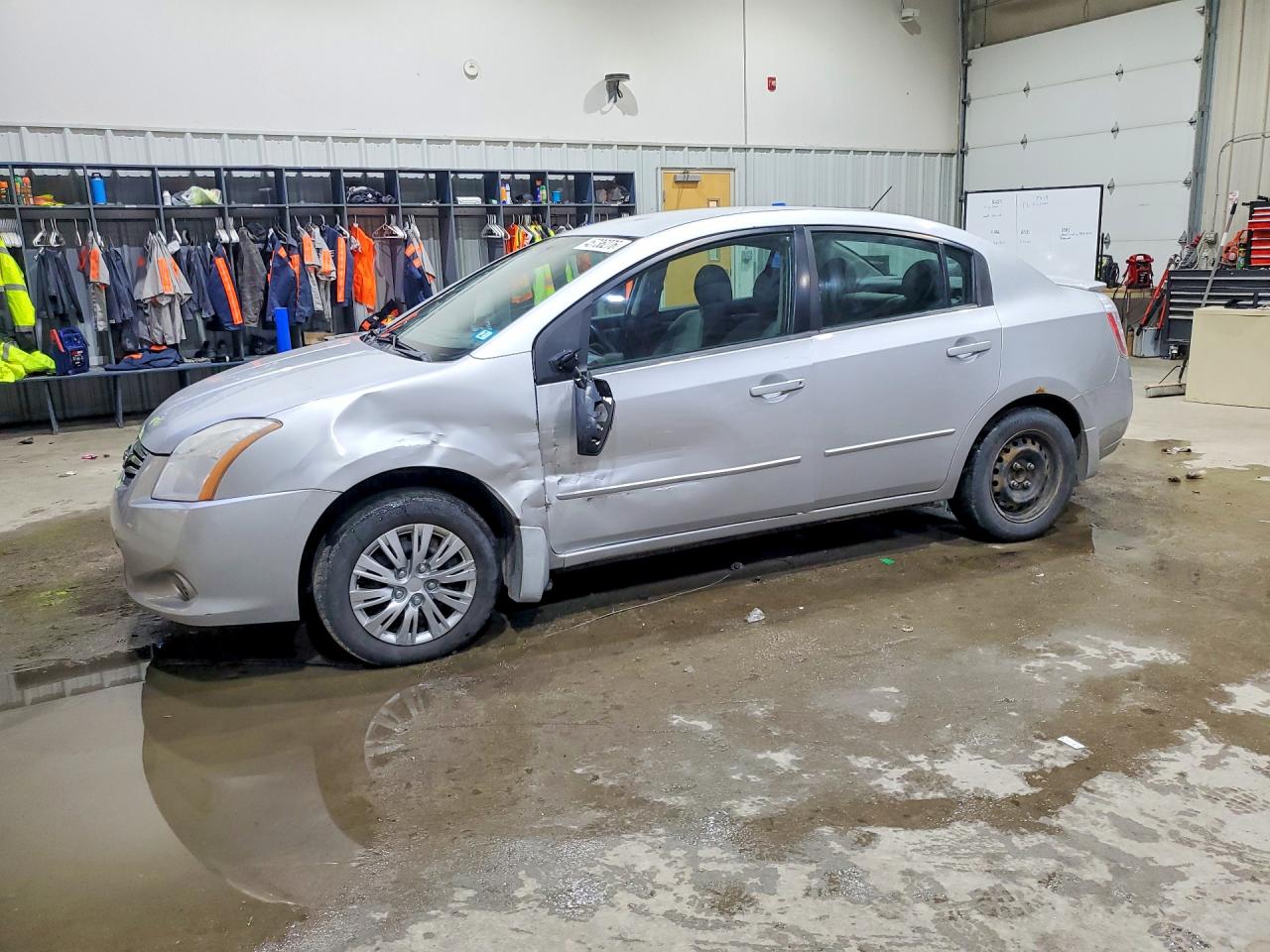 Salvage Nissan Sentra Image