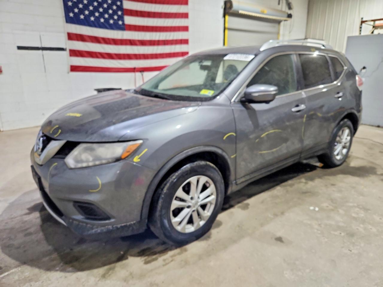 Salvage Nissan Rogue Image