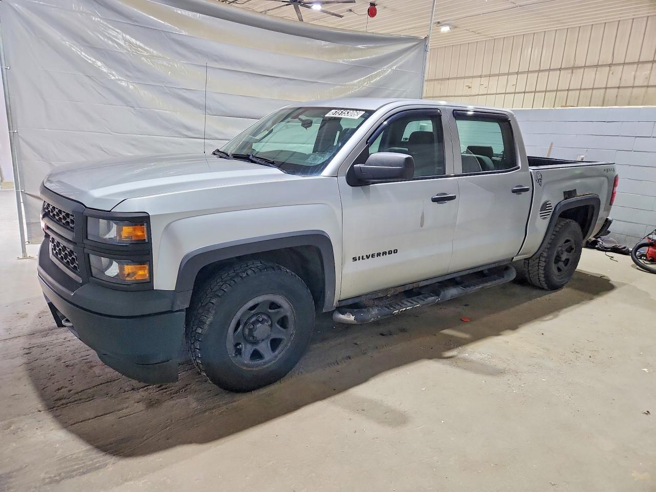 Salvage Chevrolet Silverado Image