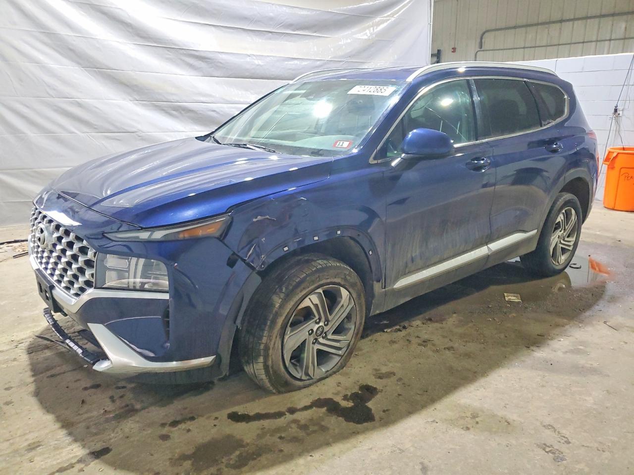 Salvage Hyundai SANTA FE Image